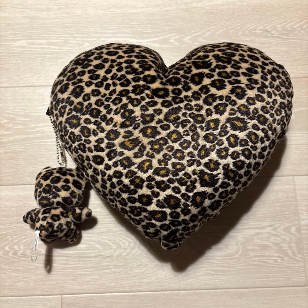 激レア サンリオ ハローキティ ヒョウ柄 ハート型 クッション