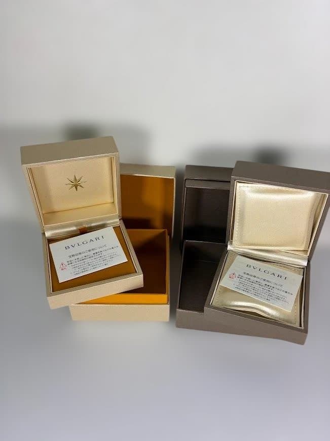 ブルガリ時計、アクセサリー空ケース 空箱のみ（中身は無し）3種＆Care Kit