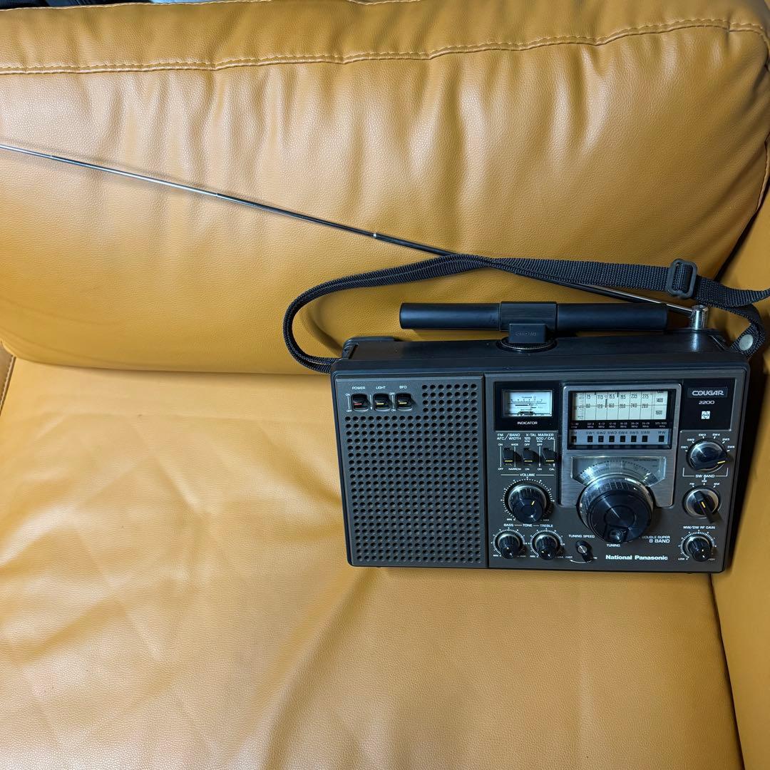 National Panasonic Cougar RF-2200 BCLラジオ