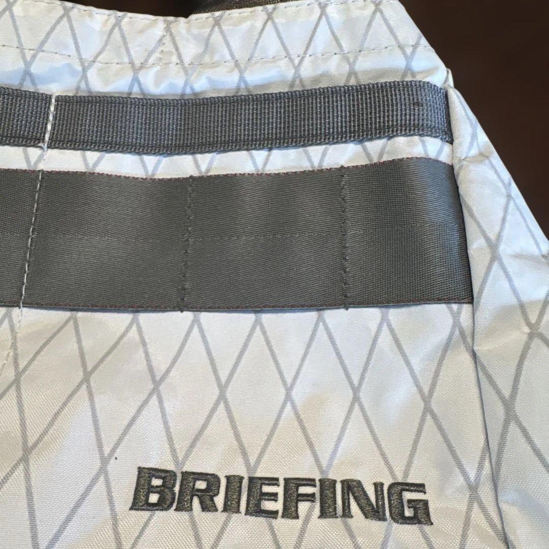 限定品　BRIEFING キルティングバッグ ホワイト