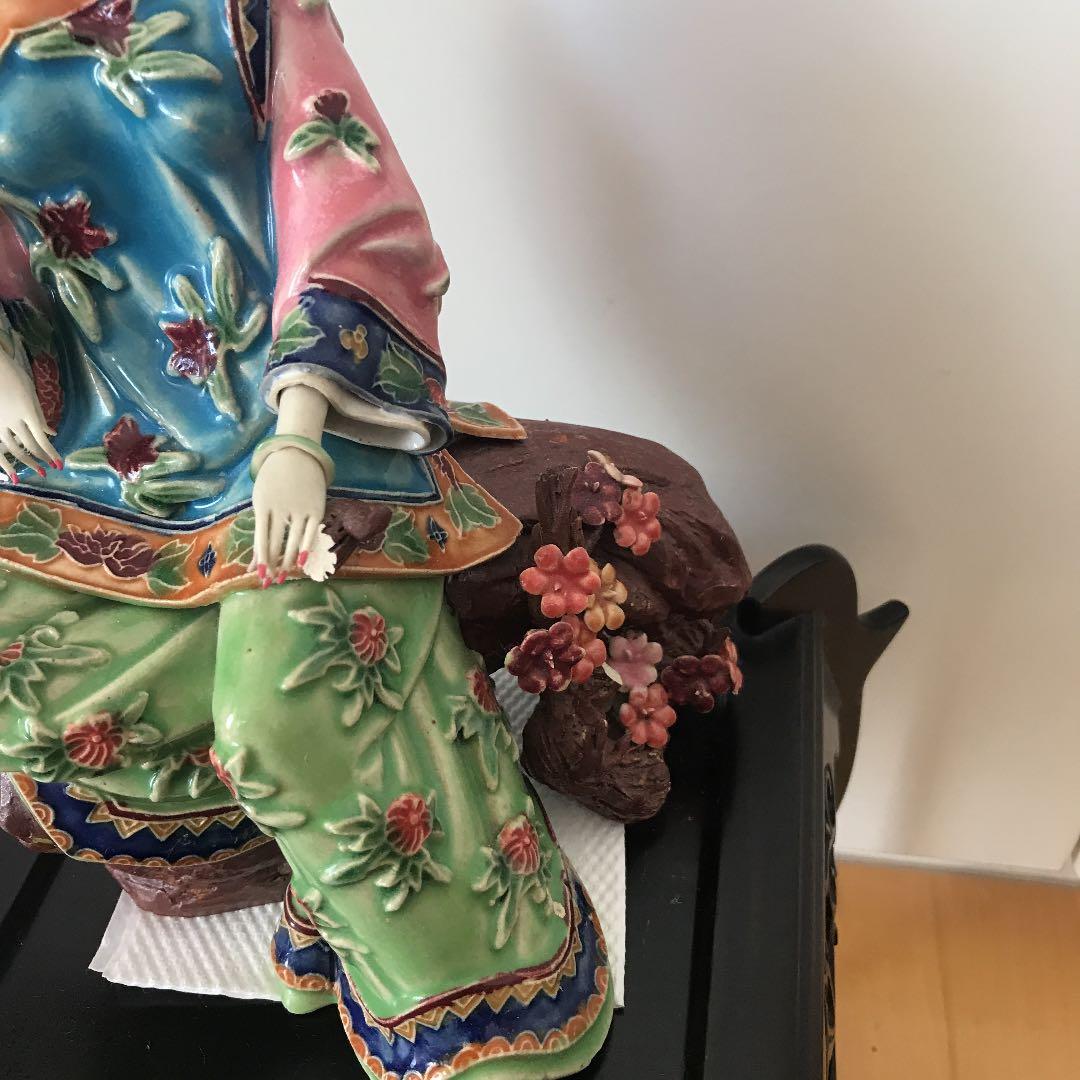 陶磁器　人形 美人彫刻 アンティーク 中国 古美術品