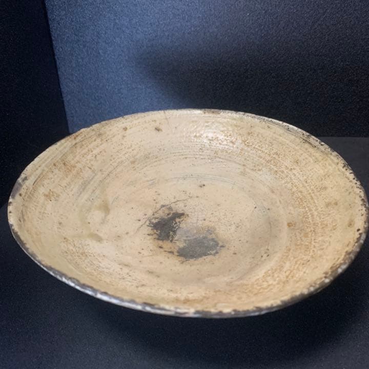 名碗　凛とし姿が美しい　刷毛目　平茶碗　銘(水月) 李朝初期　時代品　茶碗