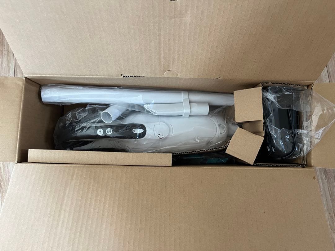 Makita CL182FDRFW クリーナー マキタ 新品 未使用 掃除機