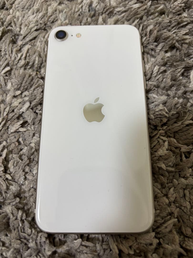 iPhone SE3 スターライト　64GB 中古