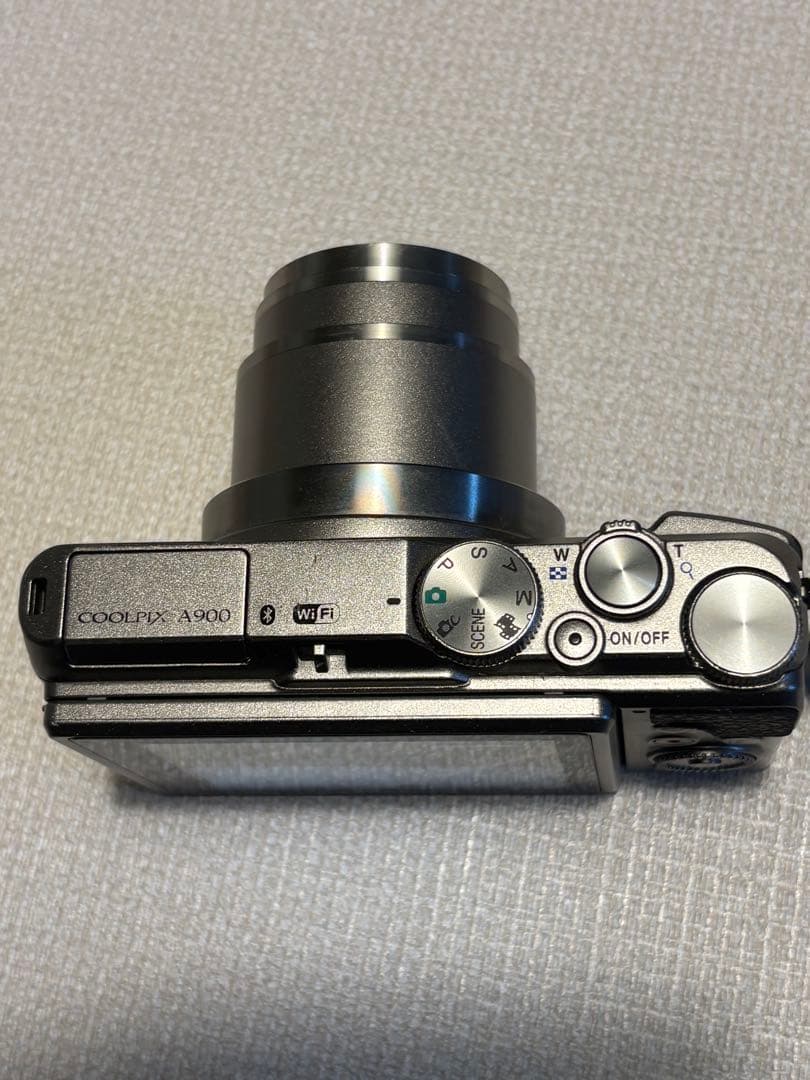 【美品】Nikon COOLPIX A900 シルバー　デジタルカメラ