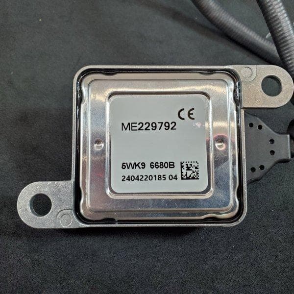 三菱 ふそう キャンター NOX センサー MK667820 ME229792