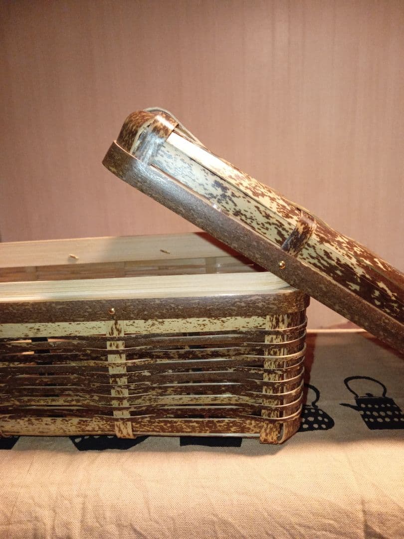 竹製蓋付きバスケット 　小物入れ　お弁当箱にも♪