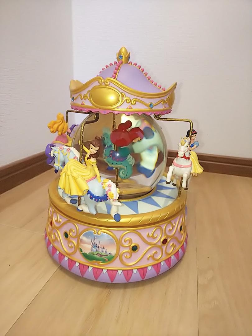 d*y様 【希少・美品】ディズニー プリンセス スノードーム メリーゴーランド型
