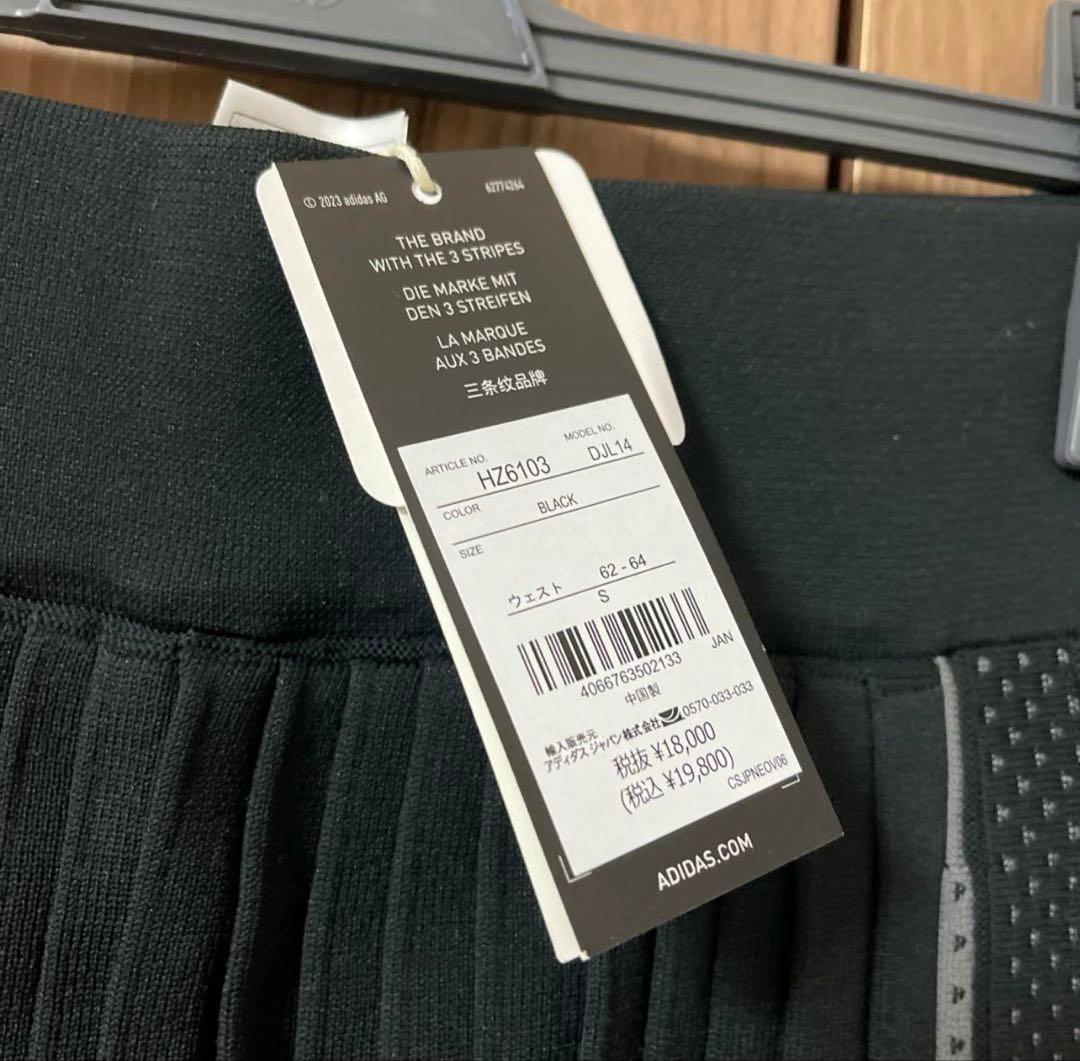 新品　アディダスゴルフ　定価3万4千　上下　PRIMEKNITシャツスカート　Ｓ