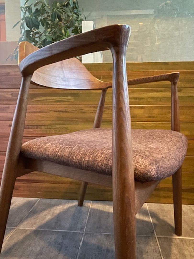こんねこん12■タモ無垢材/天然木 アームチェア/ダイニングチェア■B