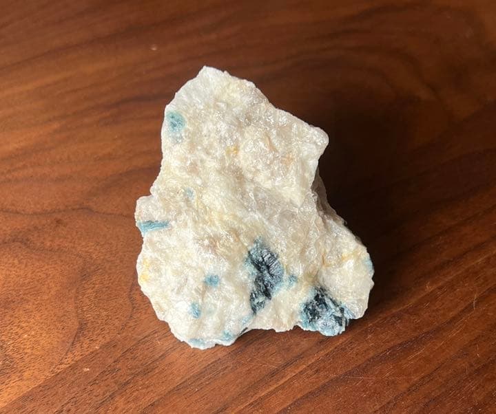 【半額セール中】ユーフォラライト44 癒し レア 原石 Euphoralite