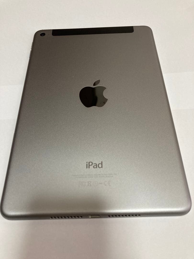 iPad mini 4 シルバー 64GB Wi-Fi セルラー　simフリー