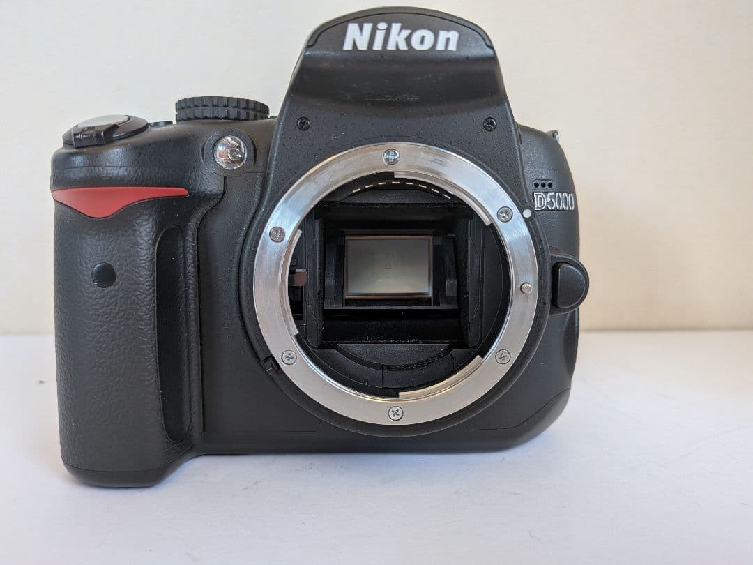 ✨️1129ショット✨️Nikon D5000 デジタル一眼レフカメラ 本体