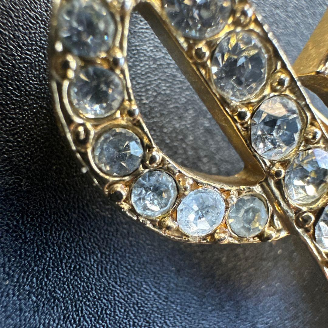 【vintage】YSL ロゴブローチ ゴールドカラー　イヴサンローラン