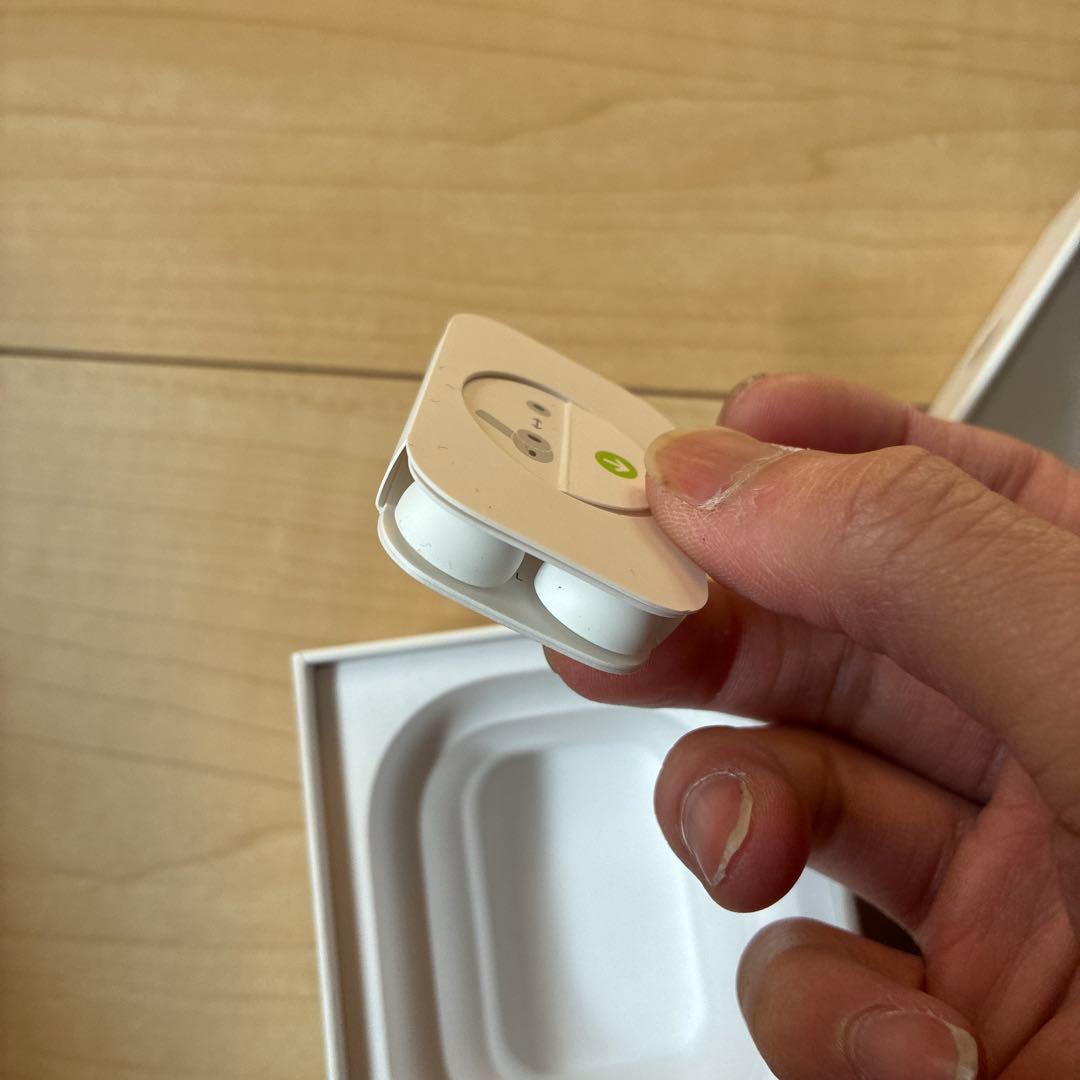 最新型AirPods Pro 3 充電ケース付き