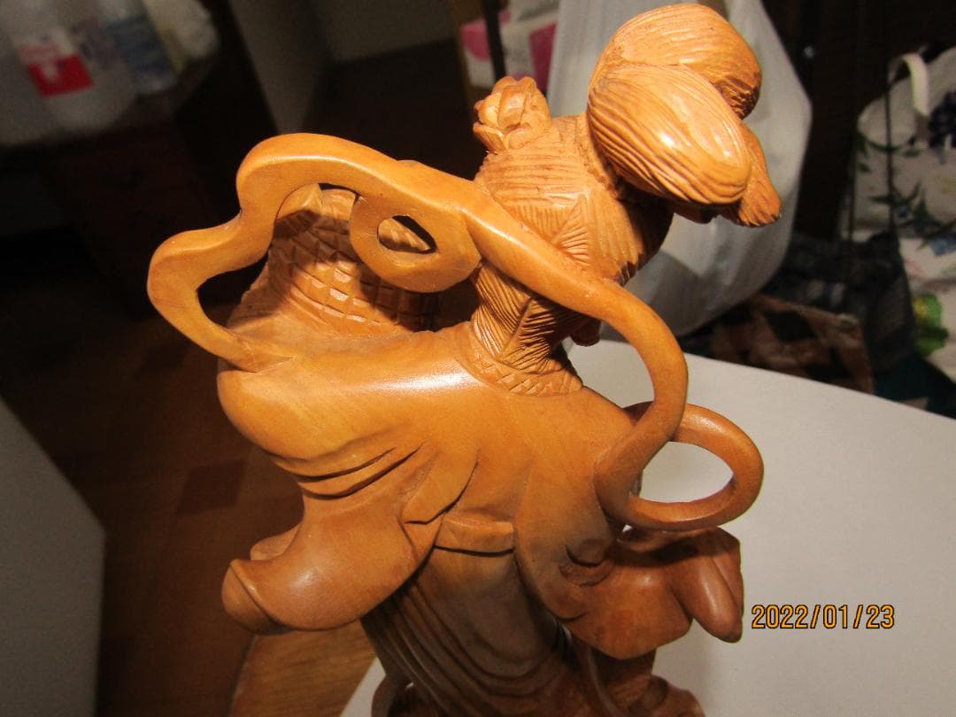 一刀彫　天女像