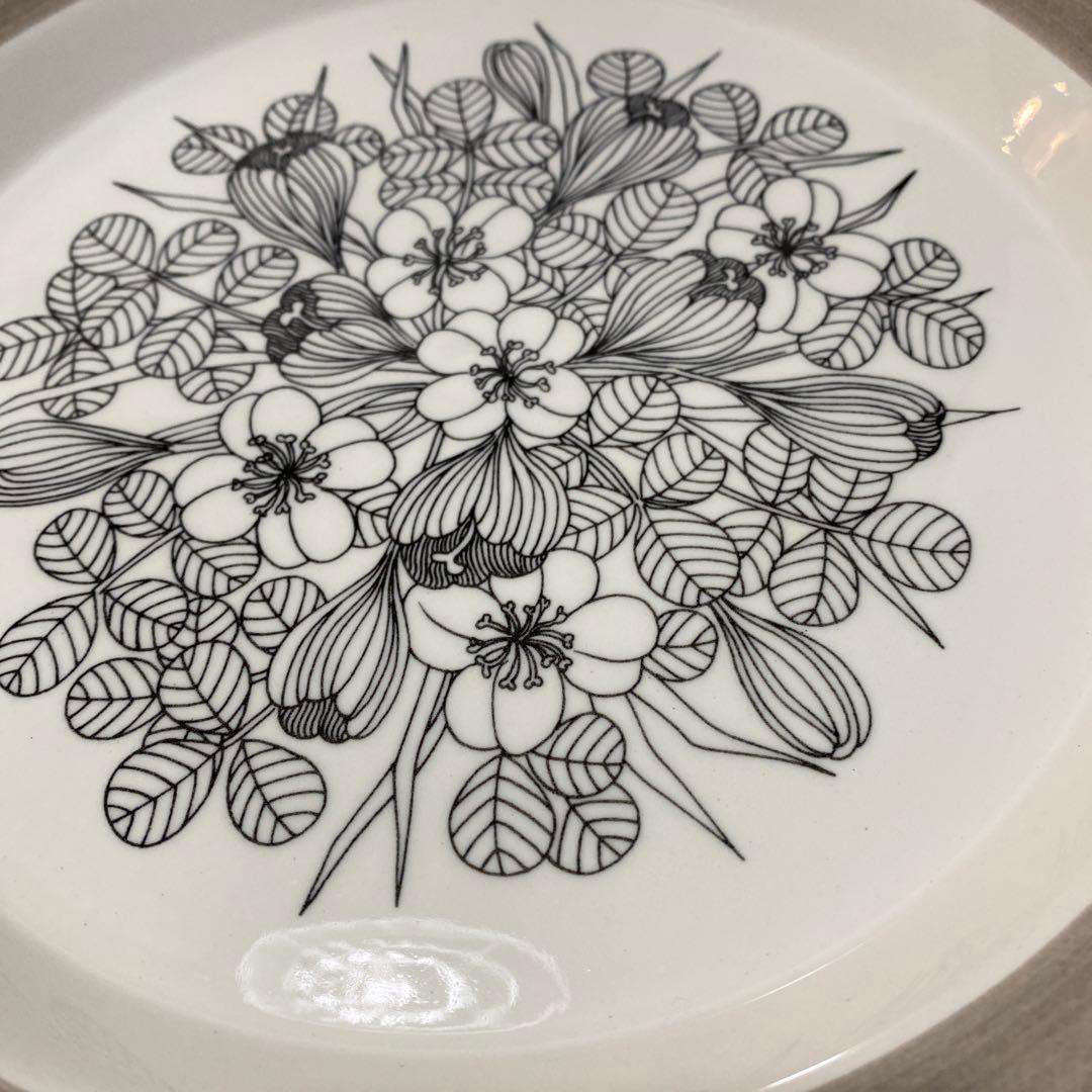 クロッカス　アラビア　グレーリム　プレート　26㎝　中皿　大皿　ブラック　D