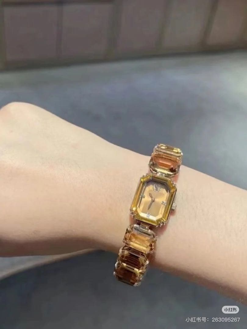 スワロフスキー ウォッチ ゴールド