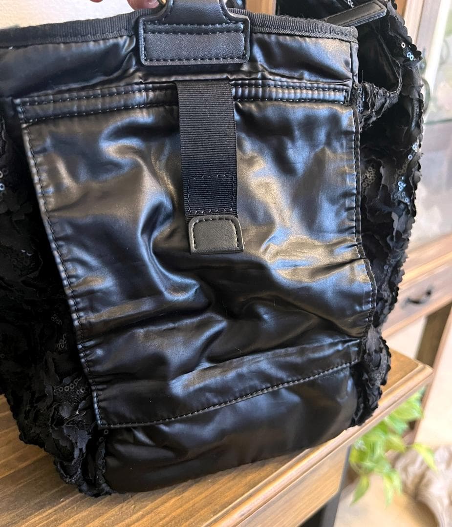 リュクスバーディ コードレースファセットキャリーM / 犬用キャリーバッグ 黒