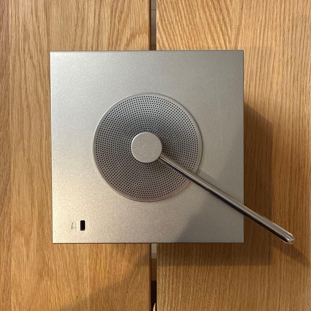 LG CineBeam Q ミニマル4Kレーザープロジェクター HU710PB