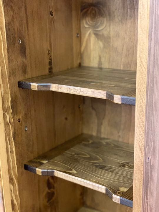 アンティーク風　ツインガラスキャビネット