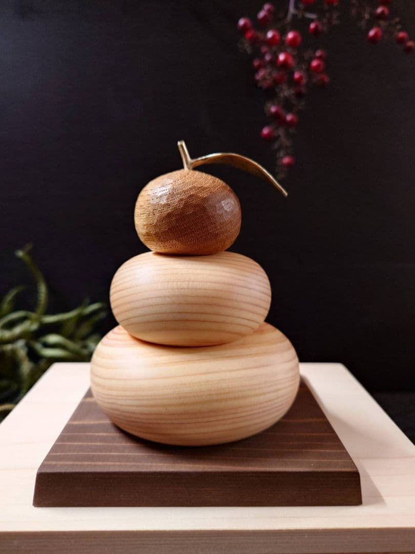 木製鏡餅 小 手彫り橙 木箱入り