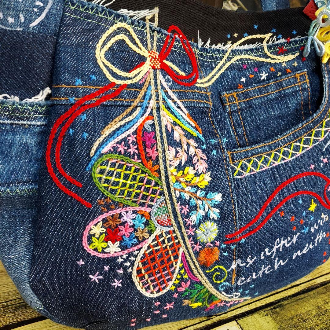 刺繍デニムバック　No.648　デニムリメイク　チューリップバック　丸いバック