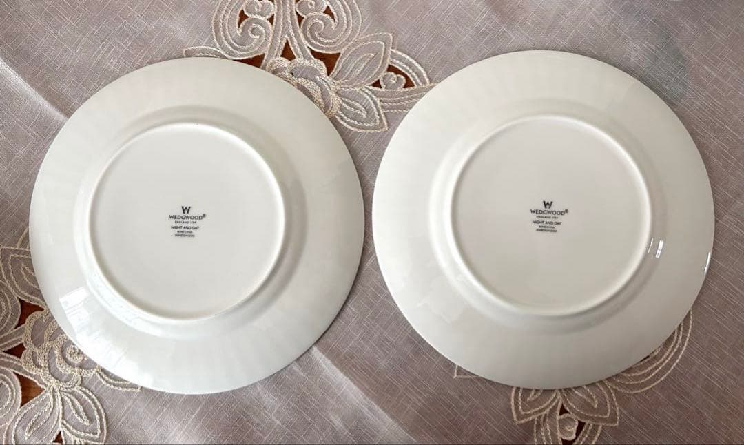 ナイト＆デイ　カップ＆ソーサー　プレート　ペア