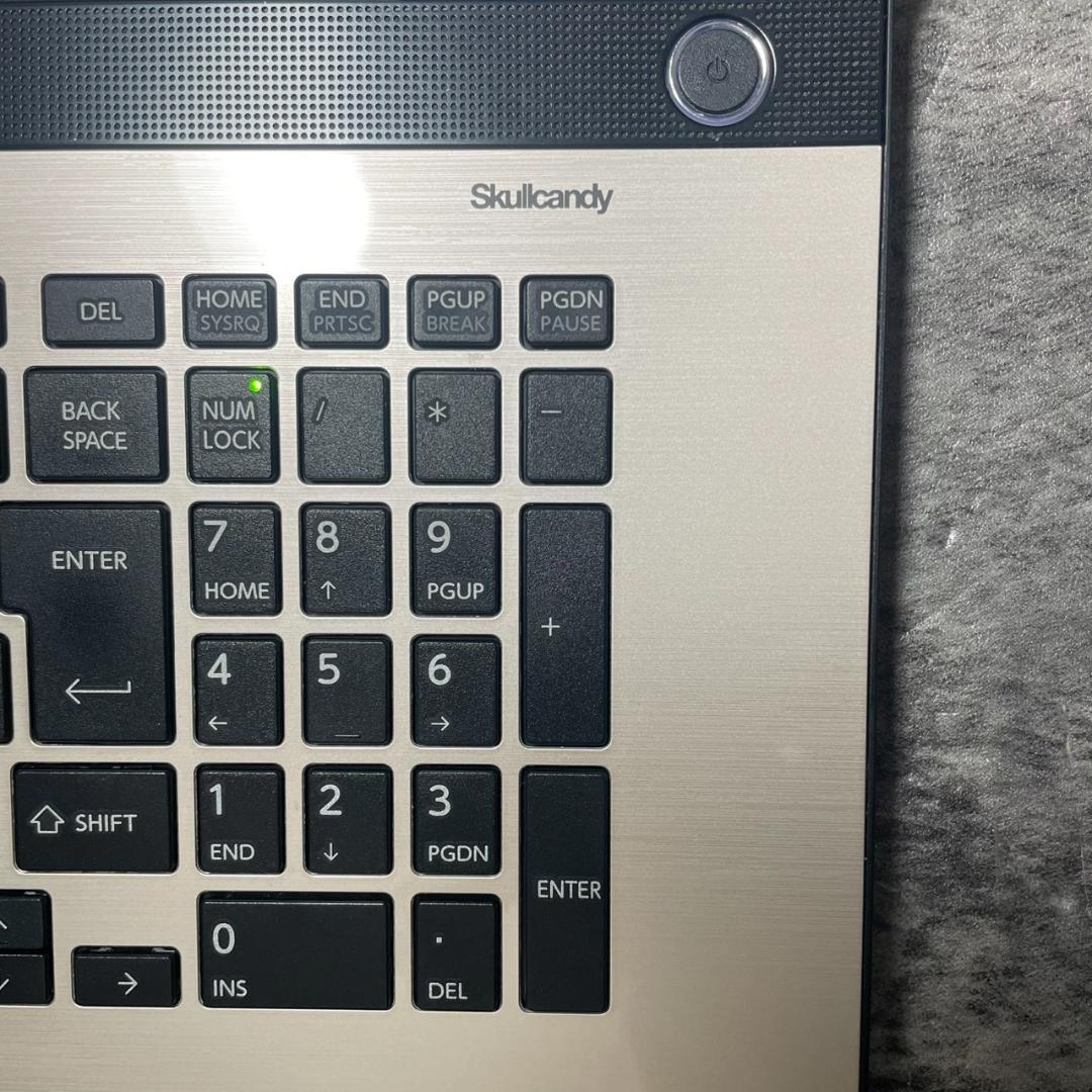 ★Windows11 最新オフィス2024 SSD　初期設定済すぐつかえます★