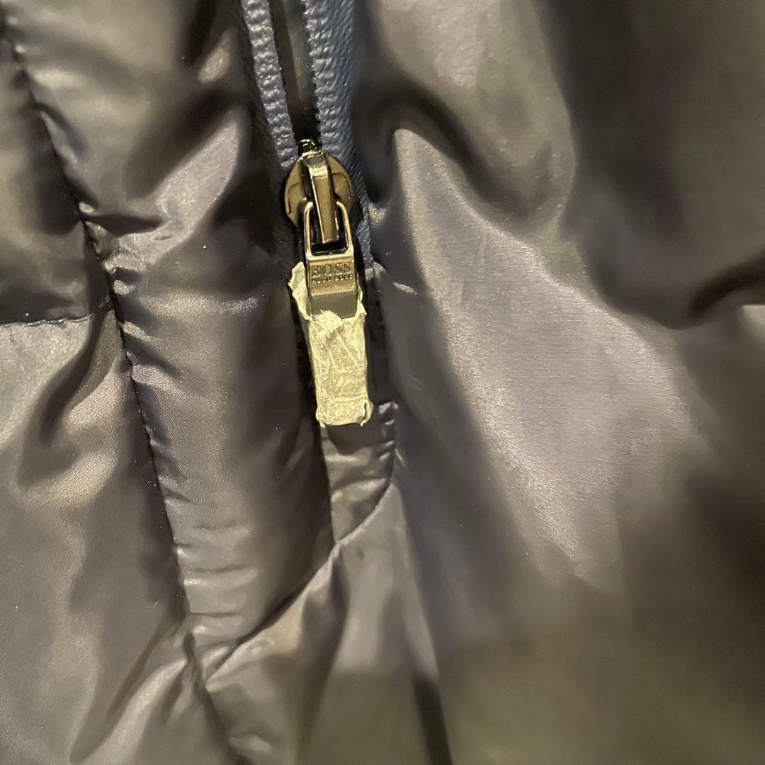 HUGO BOSS 中綿ジャケット　スタンドカラー　メタルプレート　アウター