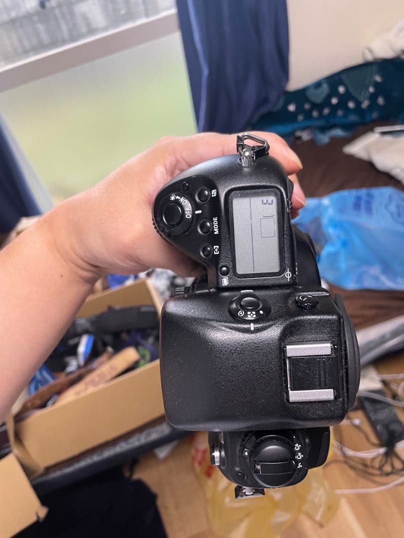 Nikon F5 MF-28付き