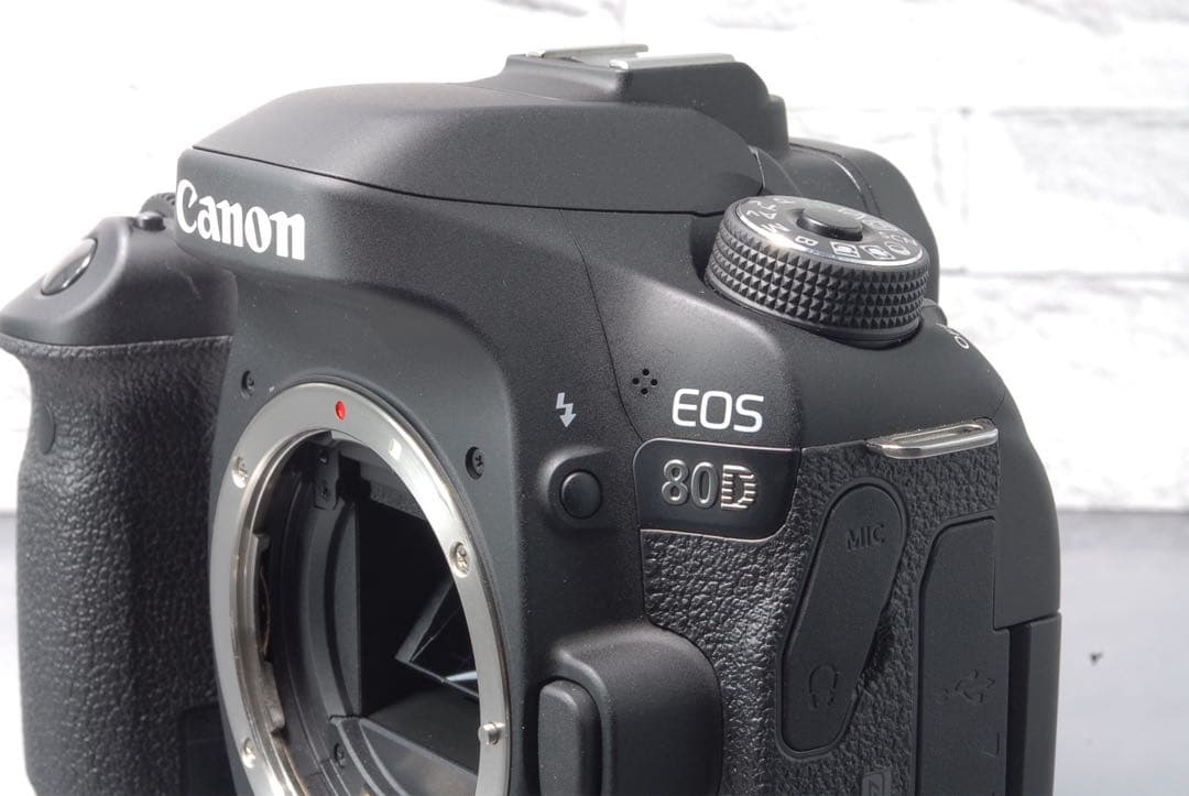 美品 Canon EOS 80D ダブルレンズキット Wi-Fi搭載　スマホ転送