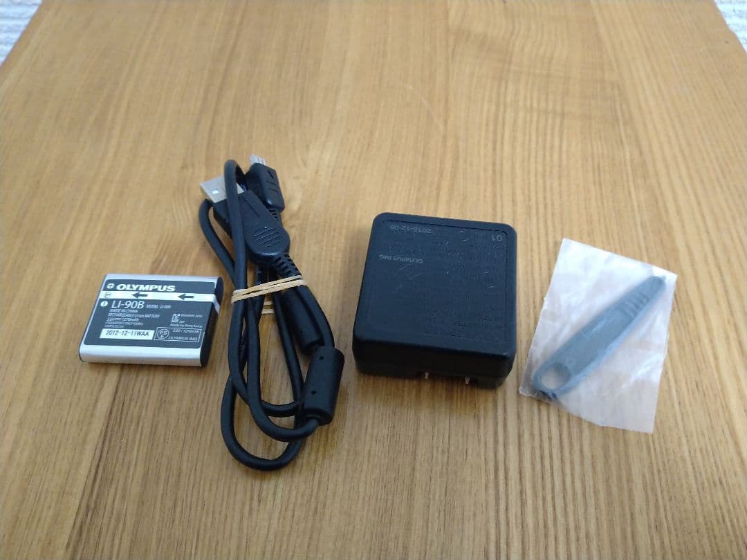 【美品】オリンパス　デジタルカメラ　OLYMPUS　SH-50