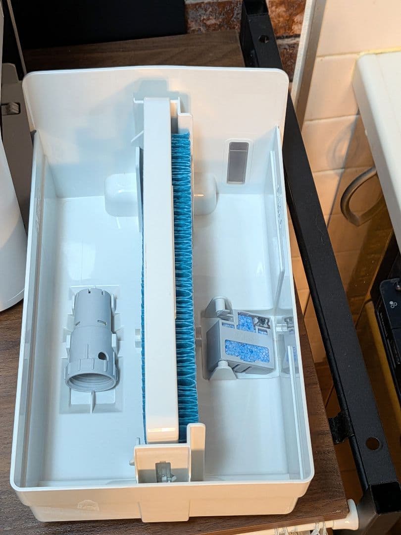 SHARP加湿空気清浄機プラズマクラスター25000搭載KI-JS40-W 美品