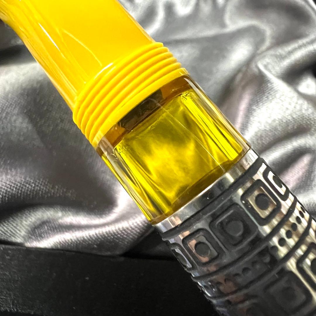 Pelikan ペリカン トレド M910 万年筆 イエロー 18K M
