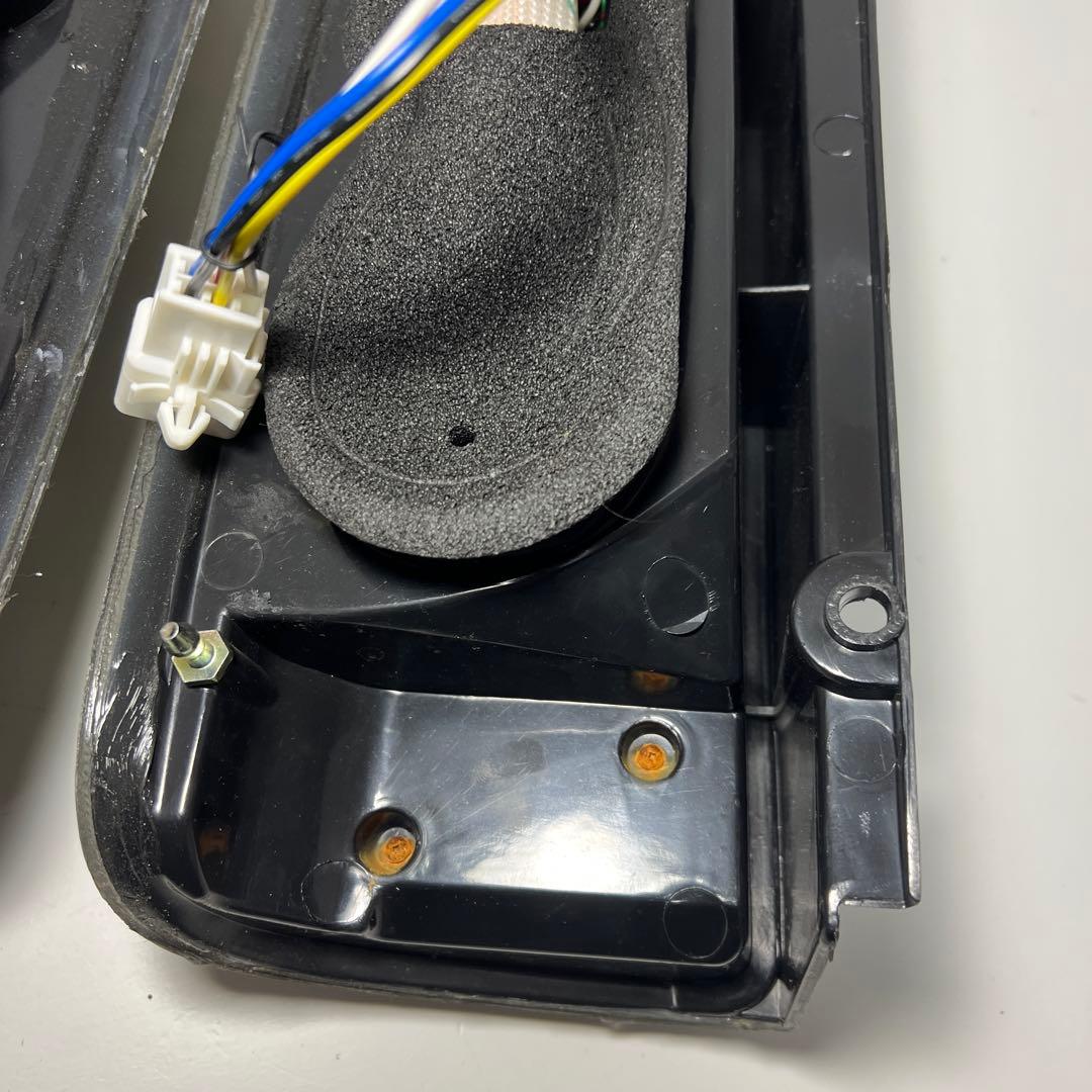 【美品】200系 ハイエース ダブルファイバー LEDテールランプ 左右セット