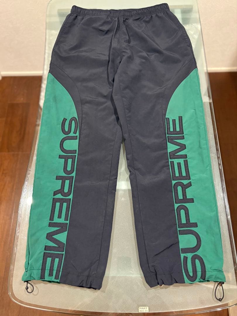 最終価格SUPREME ナイロンジャケット ブラック/グリーン