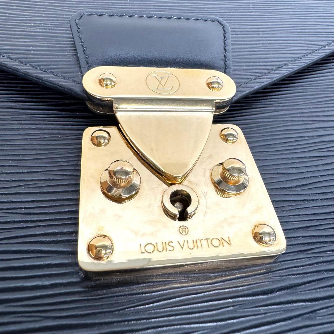 ルイヴィトン　LOUIS VUITTON ビジネスバッグ　エピ　コンセイエ