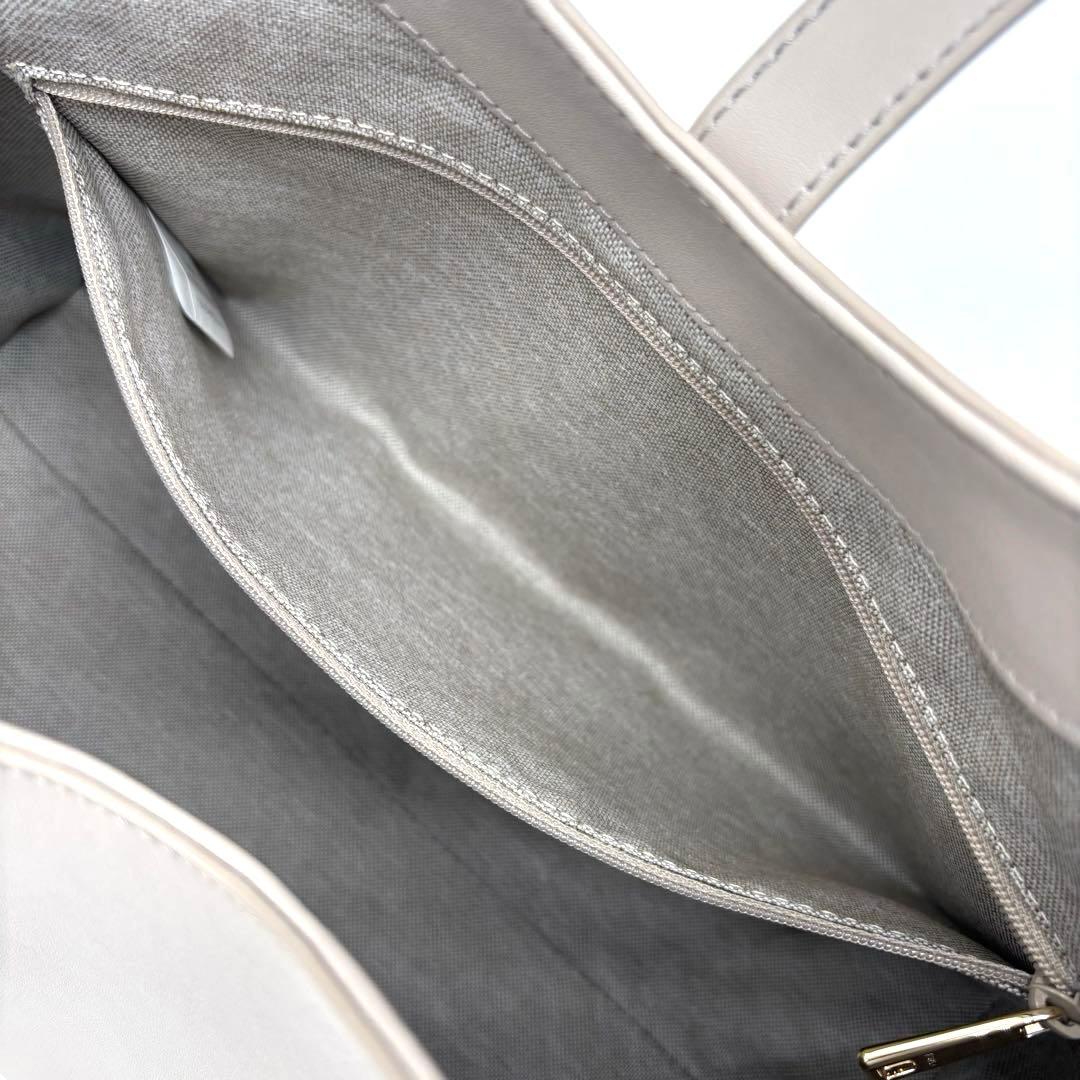 ✨未使用級✨現行✨フルラ　ゴッチャ　M　ホーボーバッグ　グレージュ