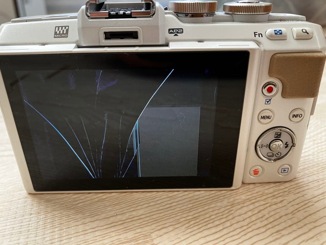 OLYMPUS PEN Lite e-pl7 ミラーレス一眼　ジャンク品