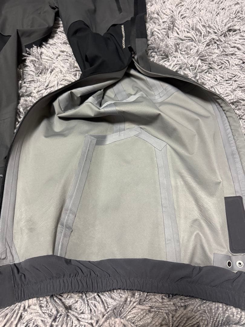 マウンテンハードウェア　スノーパンツ　MOUNTAIN HARDWEAR