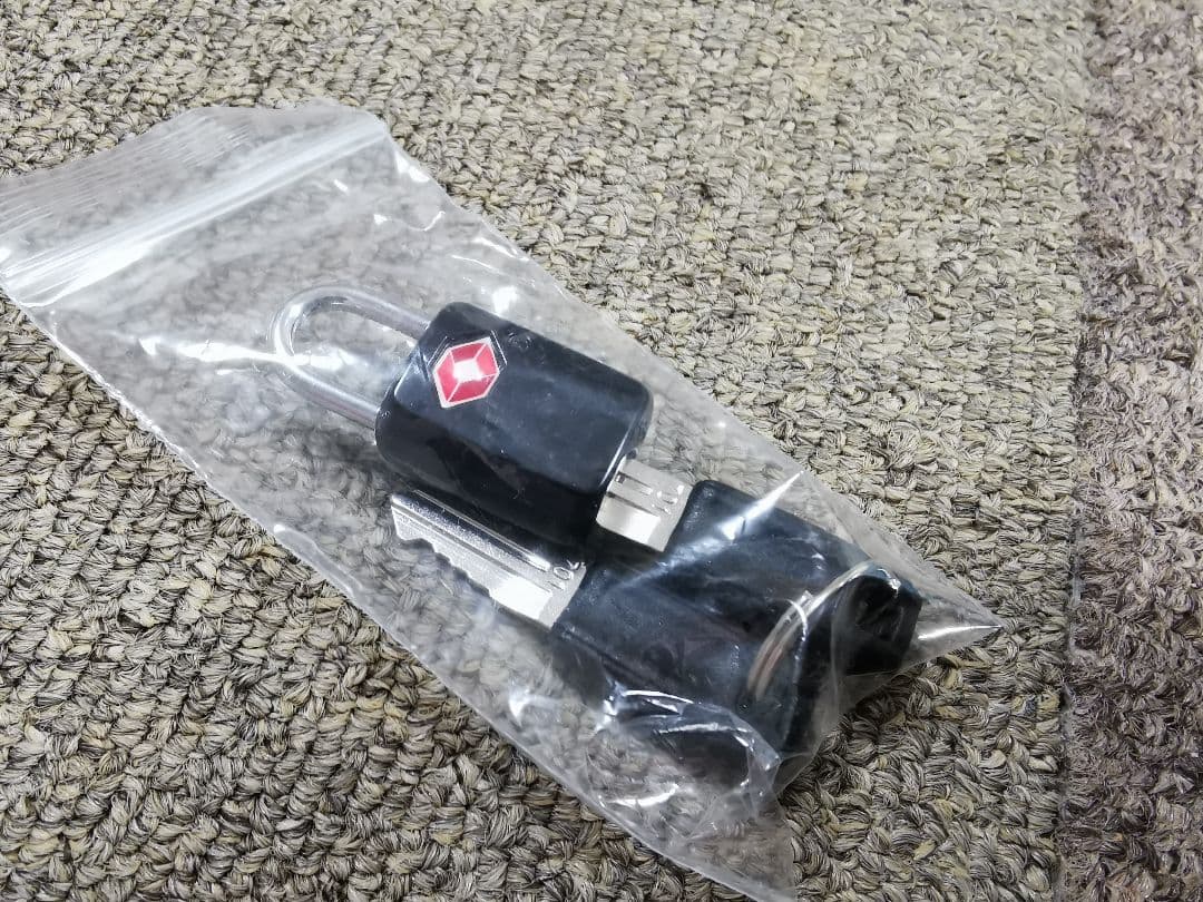 ミチコロンドン　スーツケース　新品、未使用