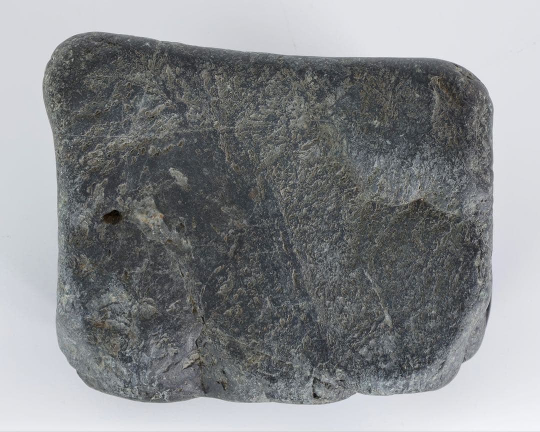 阿賀野川 水石 名石 台座付 4kg 鑑賞石 盆石 盆景 天然石 飾石 原石