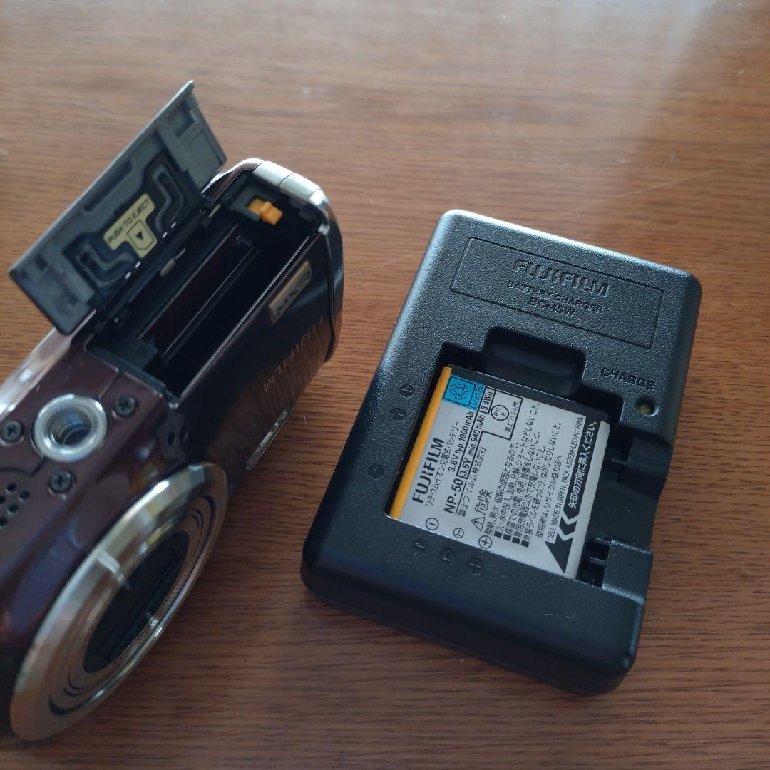 FinePix F70 EXR　フジフイルム