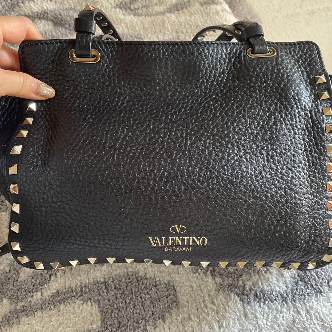 超美品　VALENTINO ヴァレンティノスタッズ付きショルダーバッグ2WEY