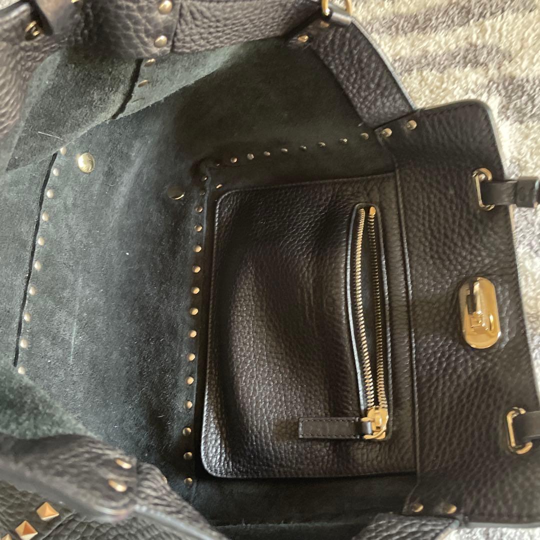 超美品　VALENTINO ヴァレンティノスタッズ付きショルダーバッグ2WEY