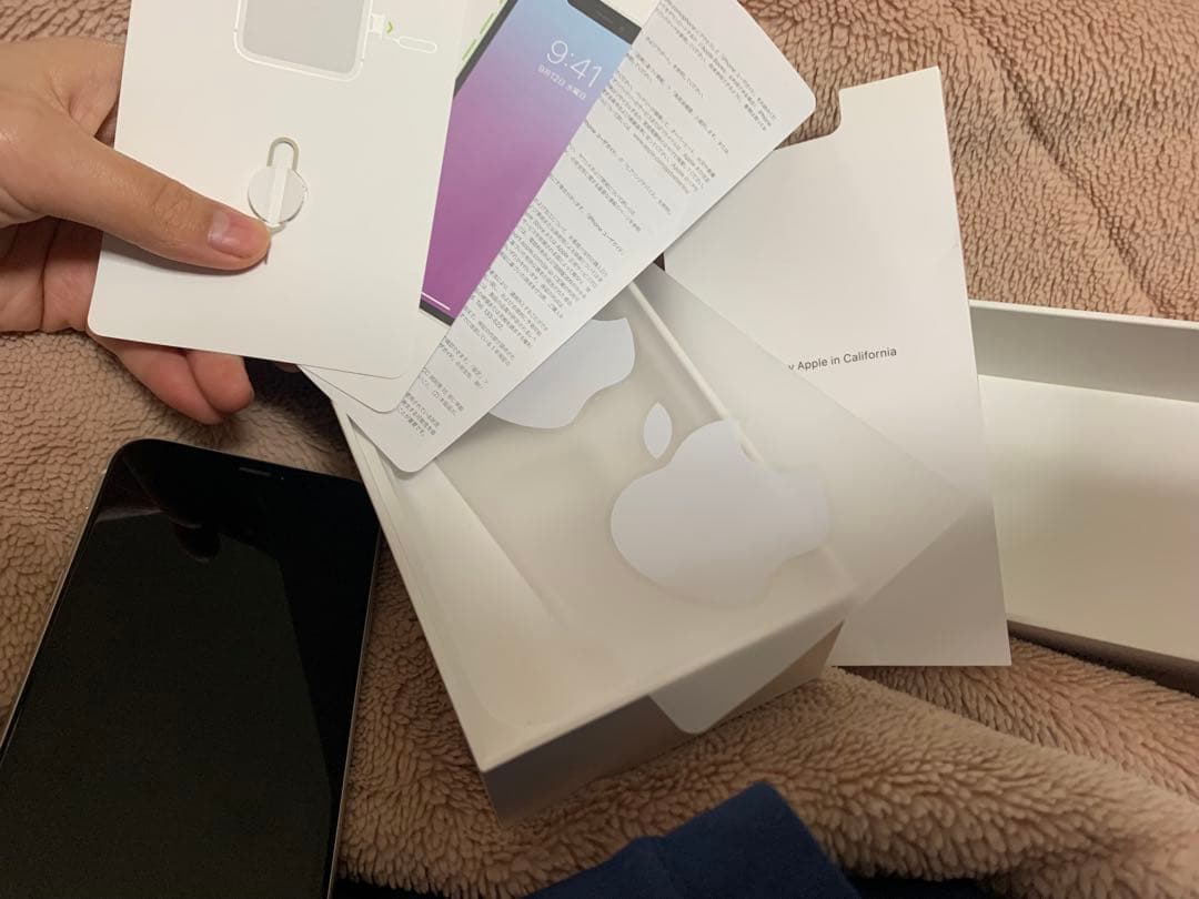 Apple iPhone XR ホワイト ※画面不良のみ すぐ使える