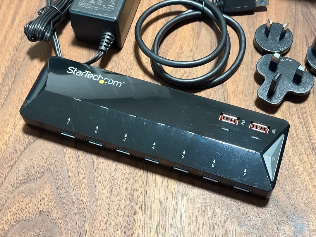 中古　StarTech.comUSB 3.0(5Gbps)ハブ
