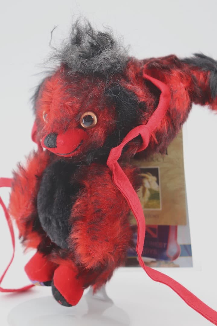 RED HOT BUNNY PUNKINHEADトイ・ミュージアム限定品