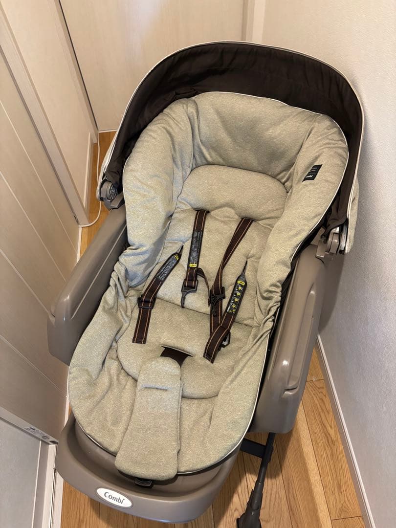 Combi ネムリラ　オートスイング　2018年モデル